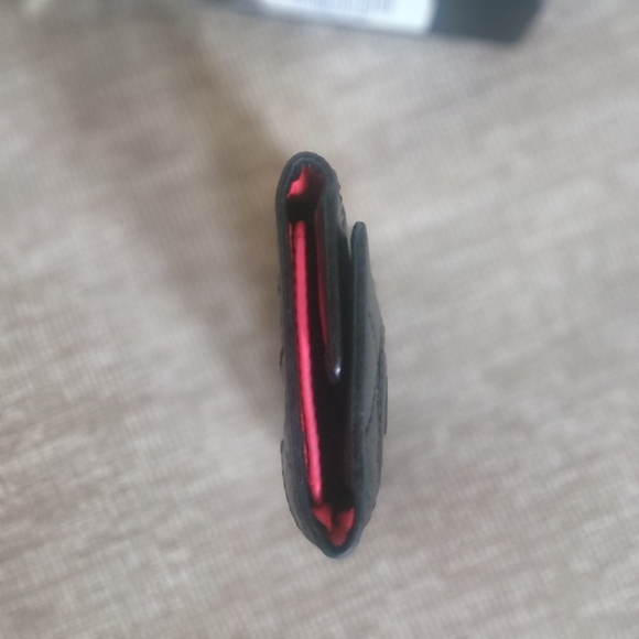 Chanel Quilted Matelasse Cc Logo Black Lambskin 6 Key Card Case - Picture 8 of 9